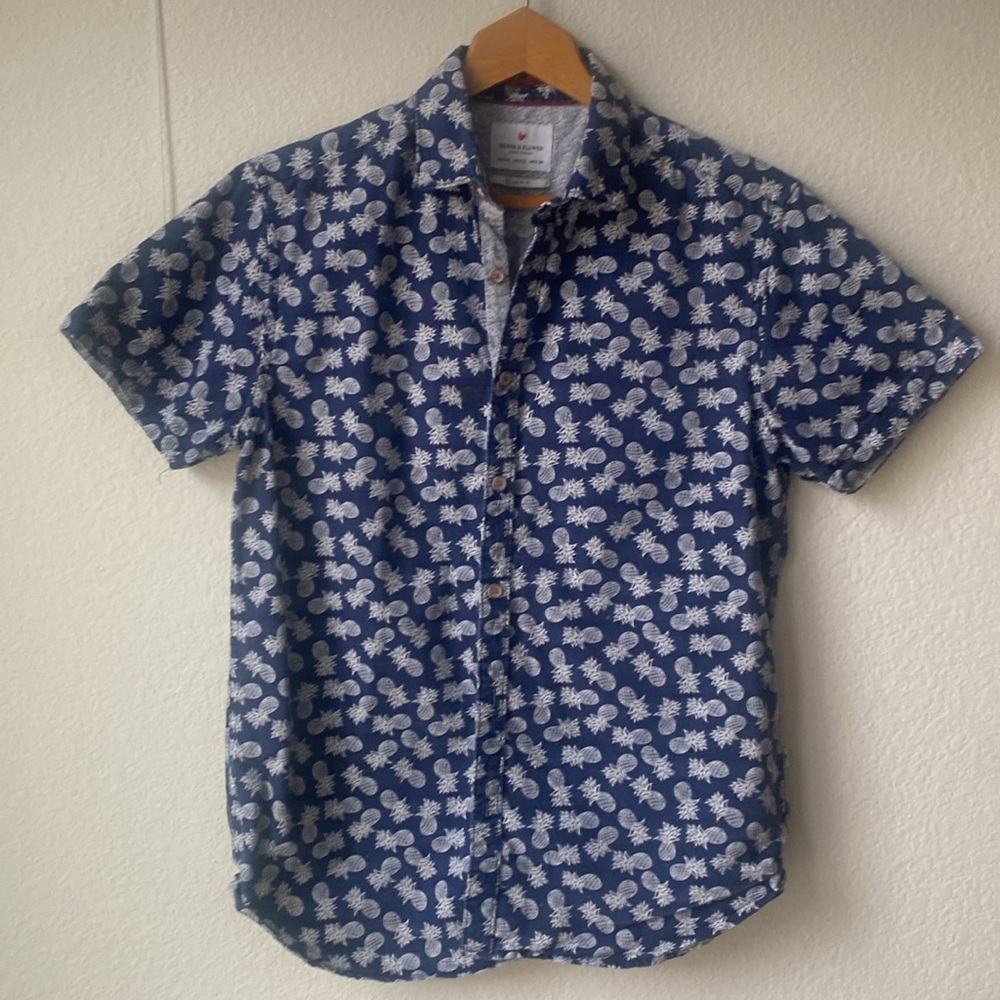 Denim & Flower Blue Pineapple Short Sleeve Slimfit Button Down Shirt Size S